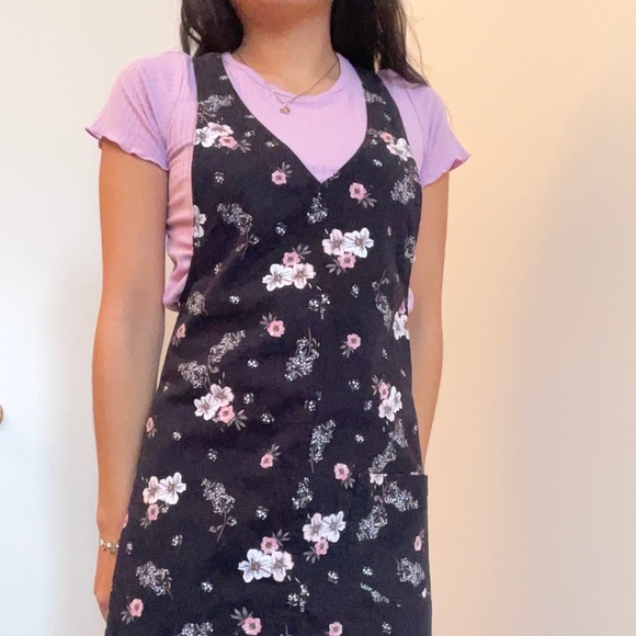Floral dungaree dress - Picture 2 of 5